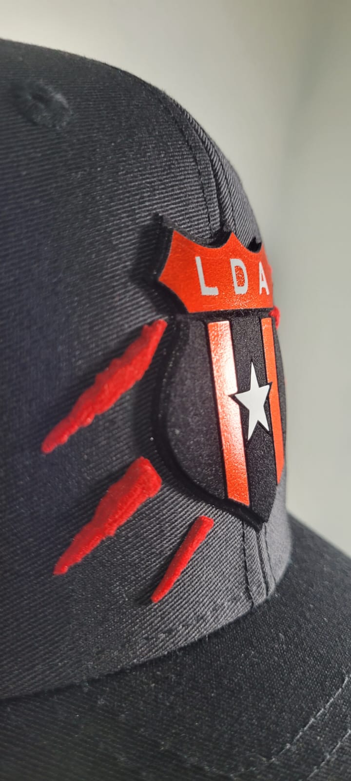 Gorra LDA negra